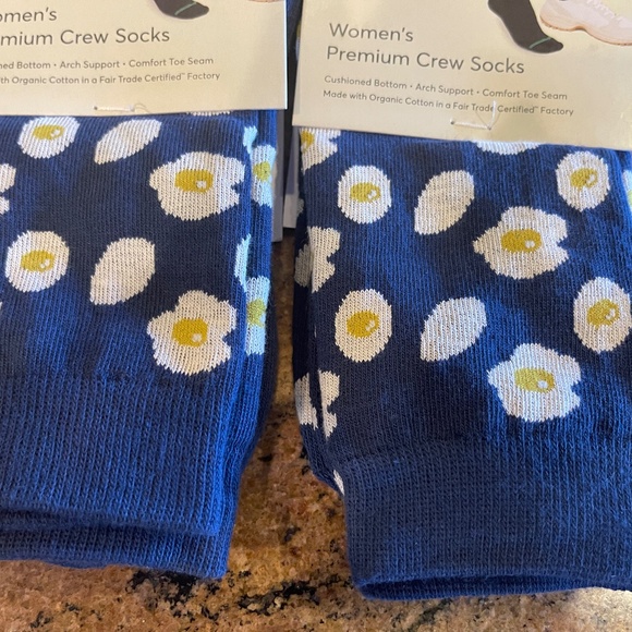 Pact Sunny Side Up Premium Crew Socks Two Pair NWT! Retail: $24 - Picture 5 of 8